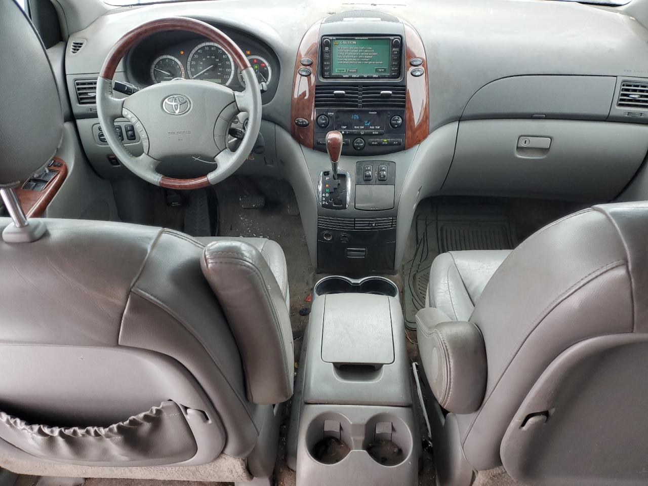 2005 Toyota Sienna - Image 8