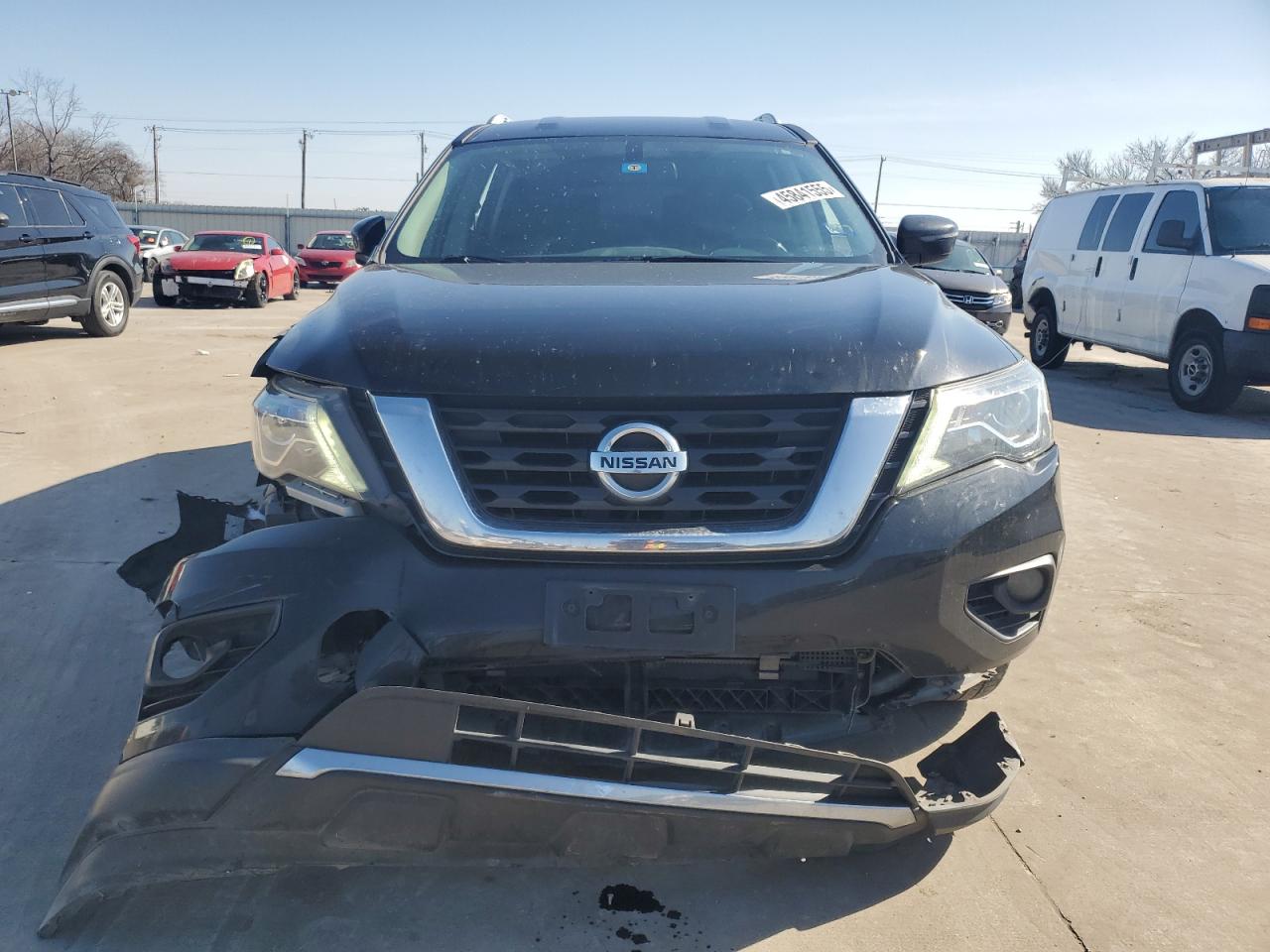 2017 Nissan Pathfinder - Image 5