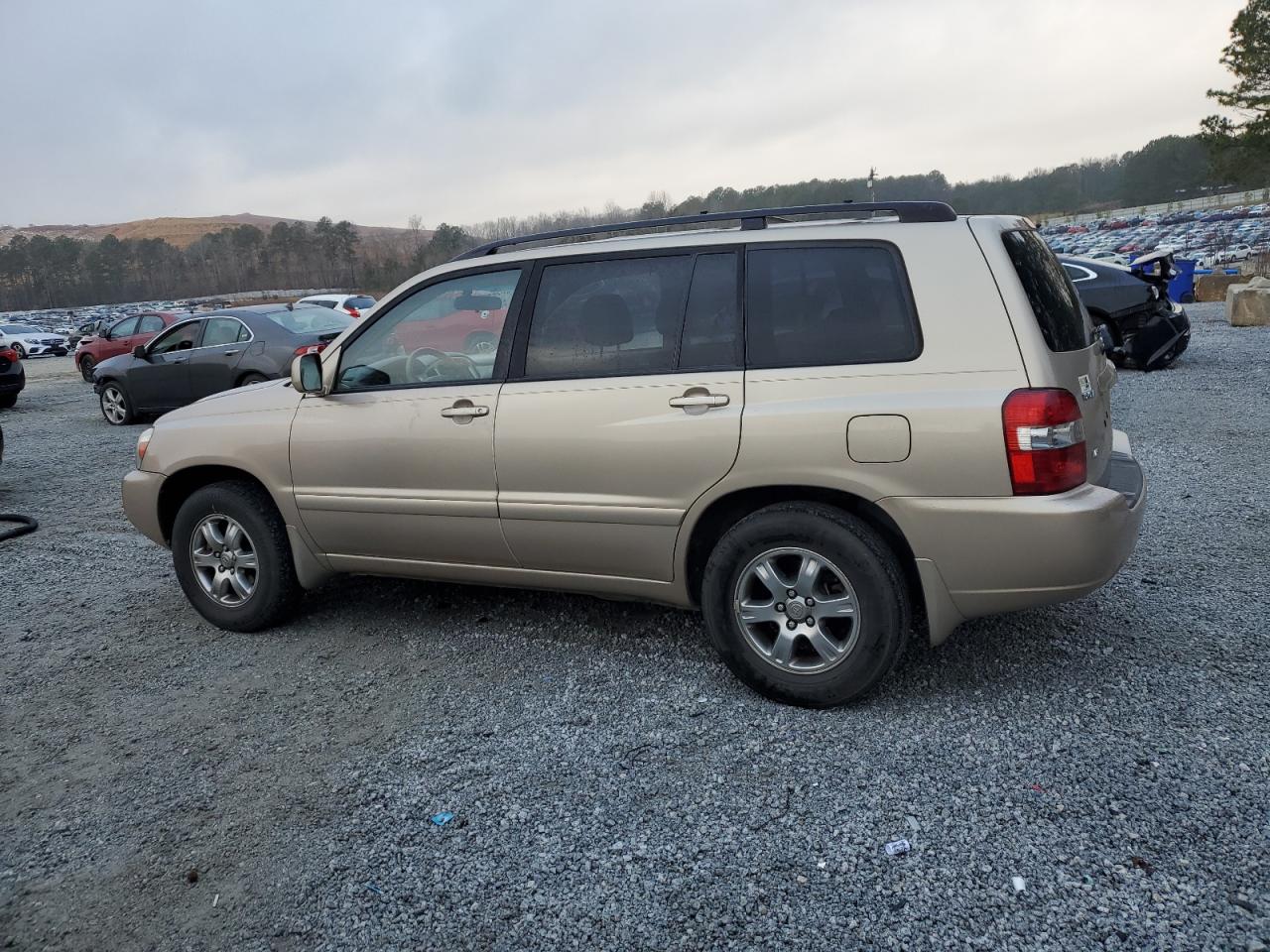 2005 Toyota Highlander - Image 2