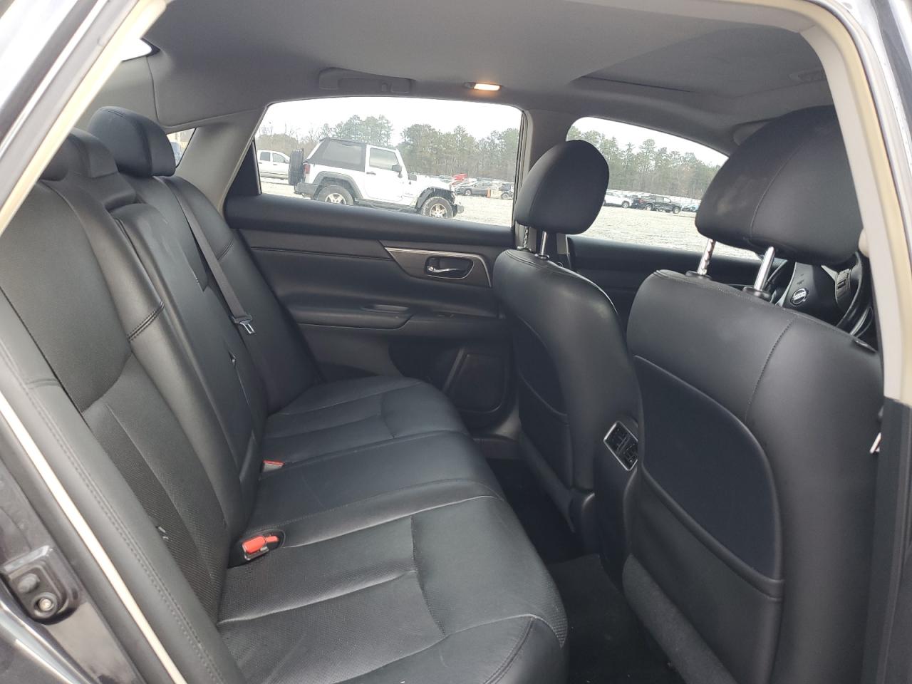 2013 Nissan Altima - Image 10