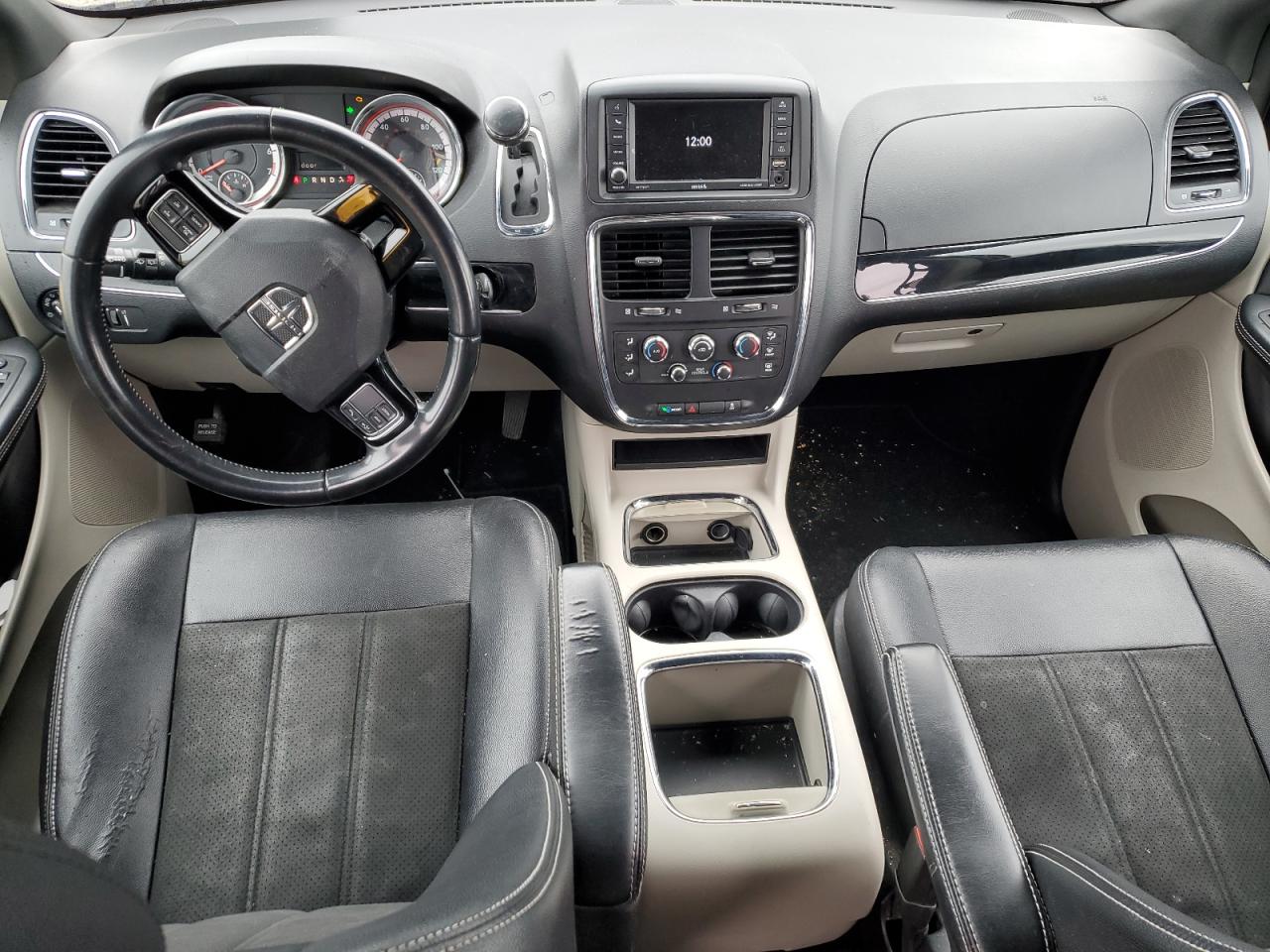2019 Dodge Caravan - Image 8