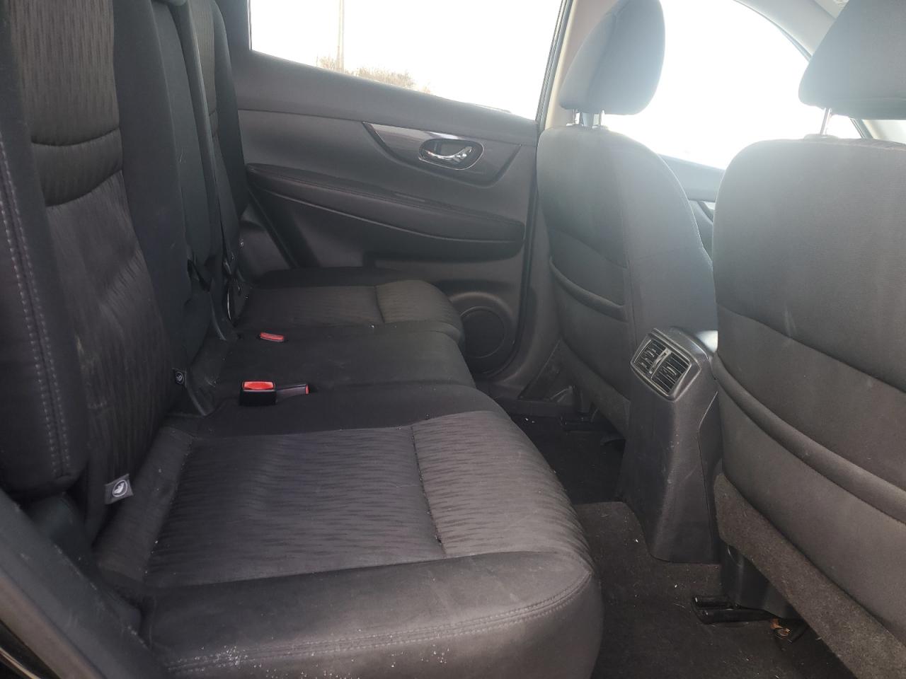 2017 Nissan Rogue - Image 11