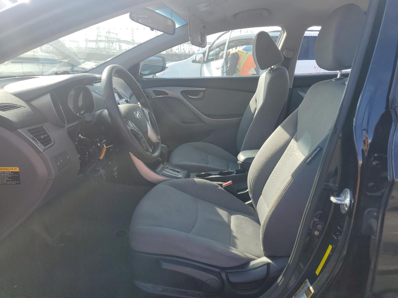 2013 Hyundai Elantra - Image 7