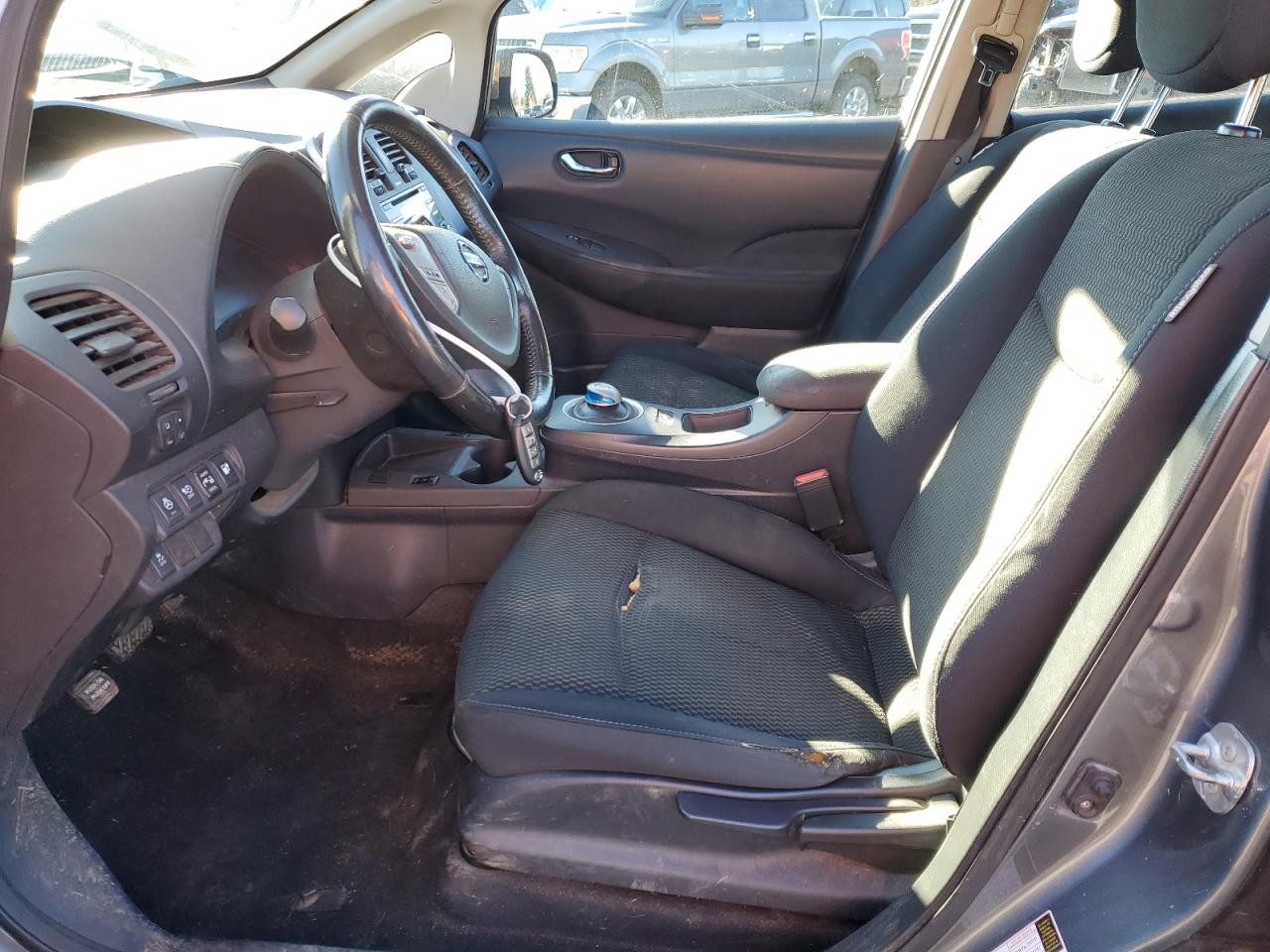 2015 Nissan Leaf - Image 7