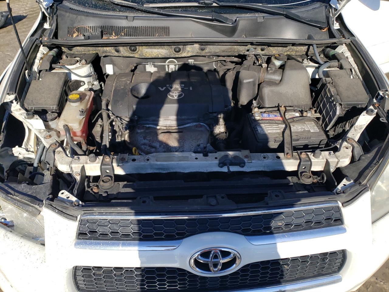 2010 Toyota RAV 4 - Image 12