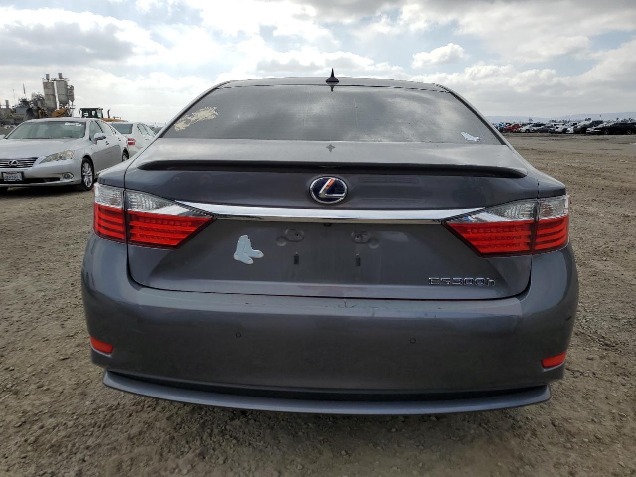 2014 Lexus ES - Image 6