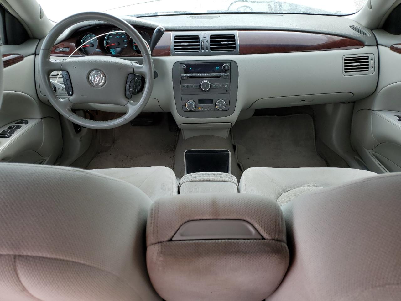 2010 Buick Lucerne - Image 8