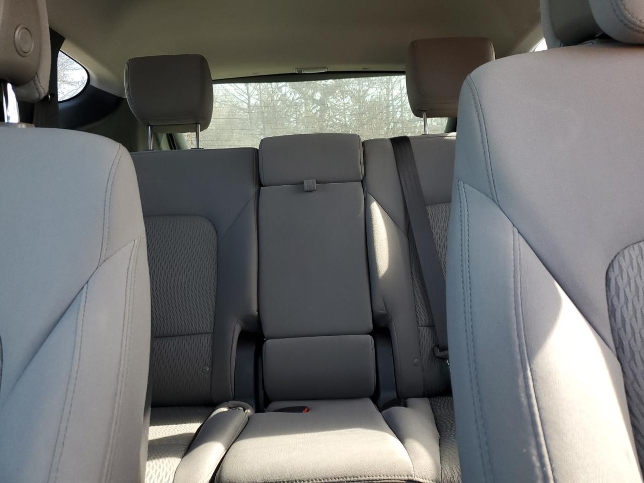 2018 Hyundai Santa Fe - Image 10