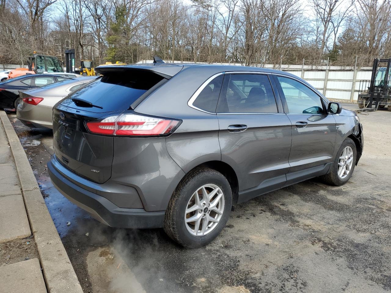 2023 Ford Edge - Image 3