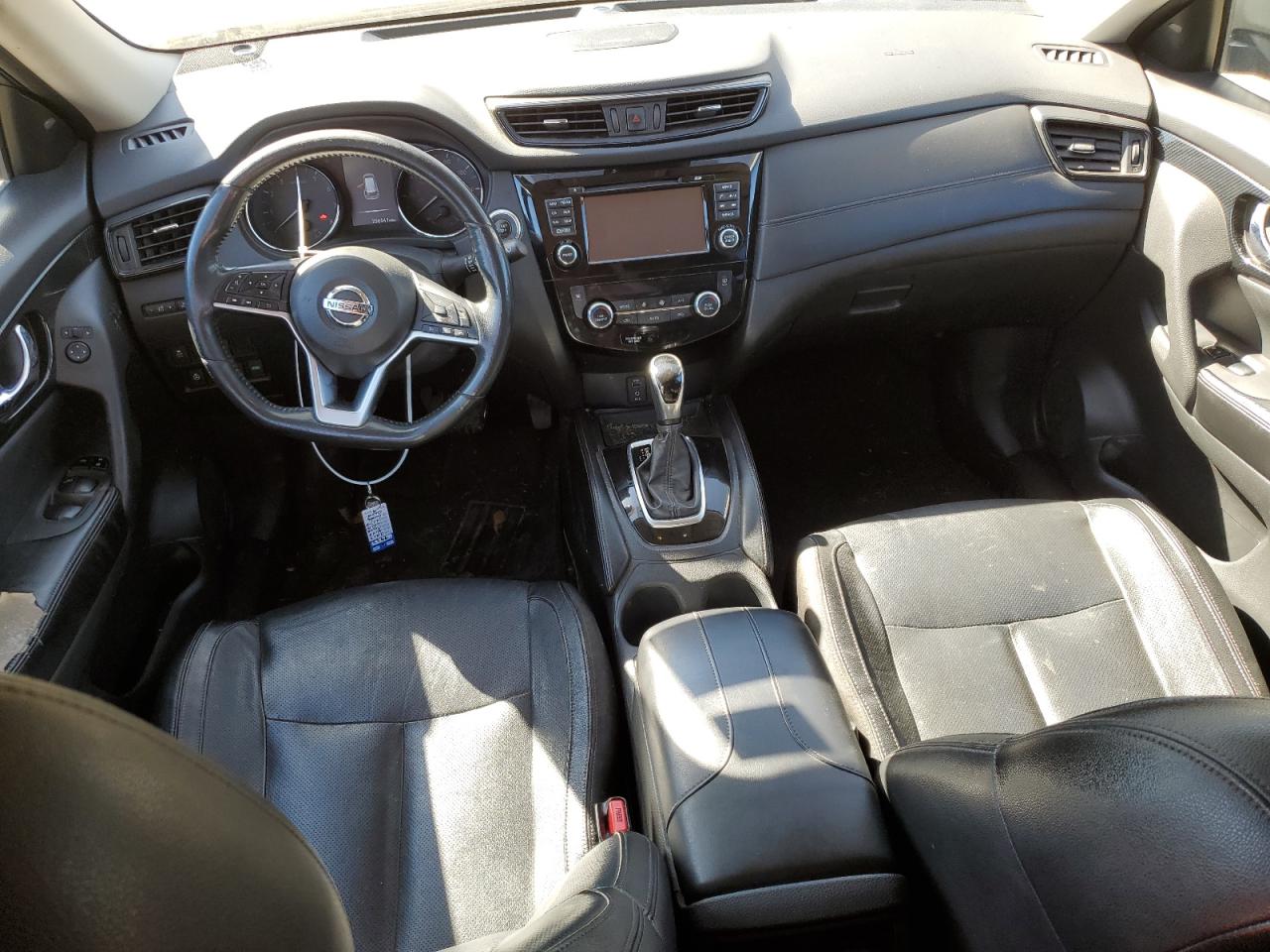 2017 Nissan Rogue - Image 8