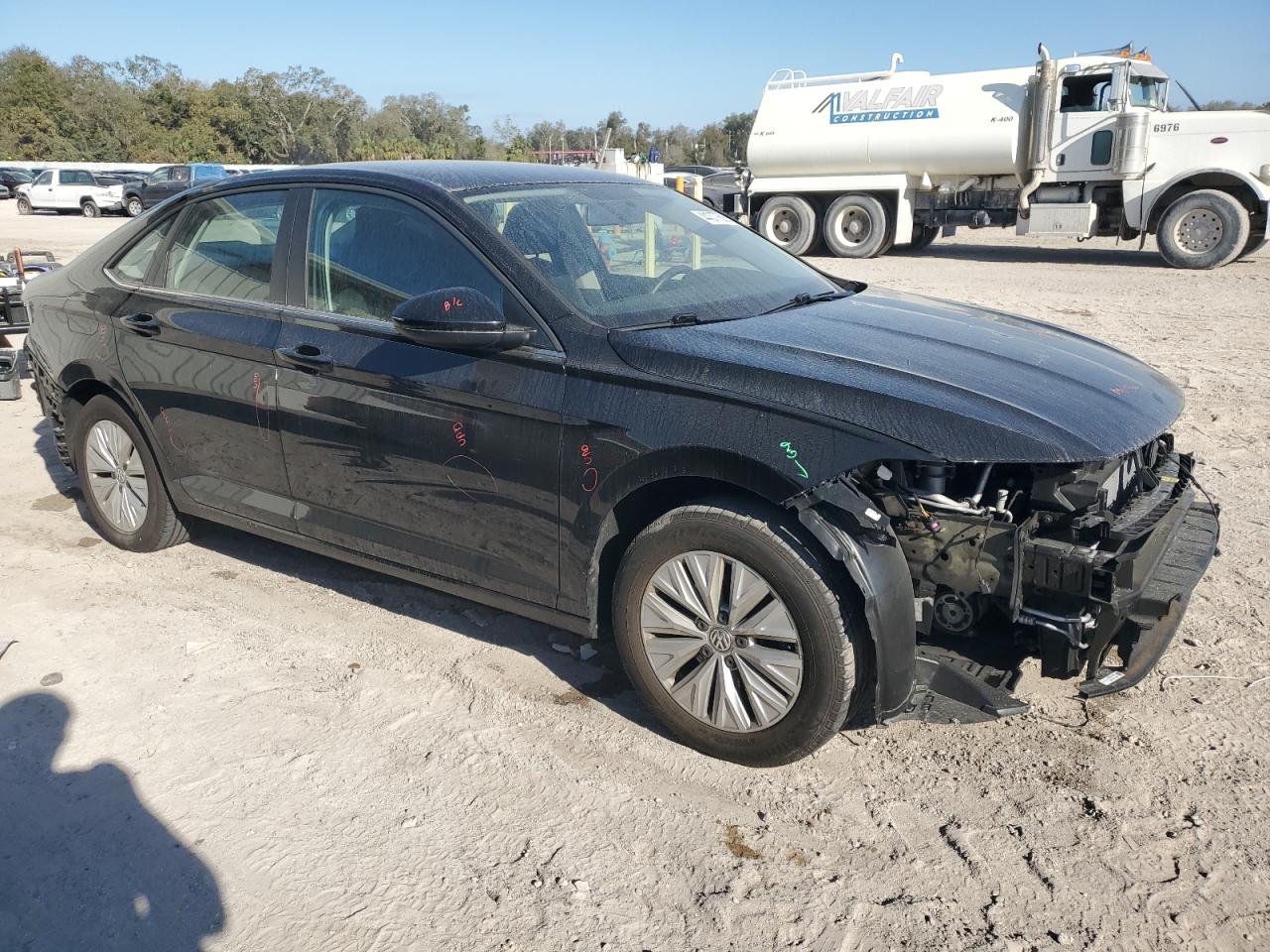 2019 Volkswagen Jetta - Image 4