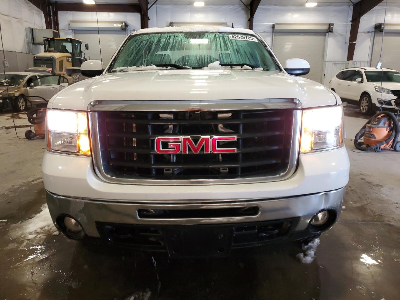 2009 GMC Sierra - Image 5