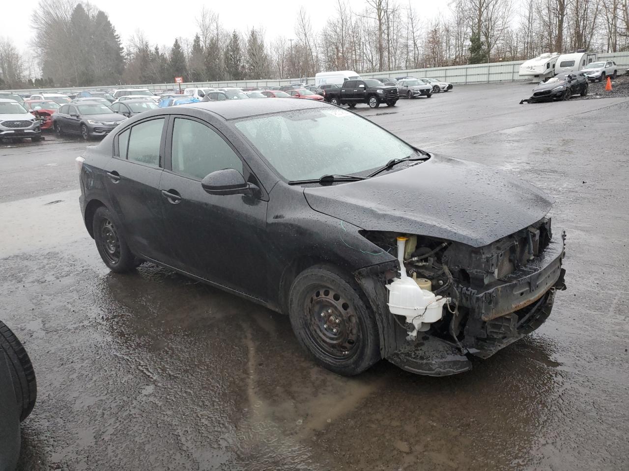 2013 Mazda 3 - Image 4