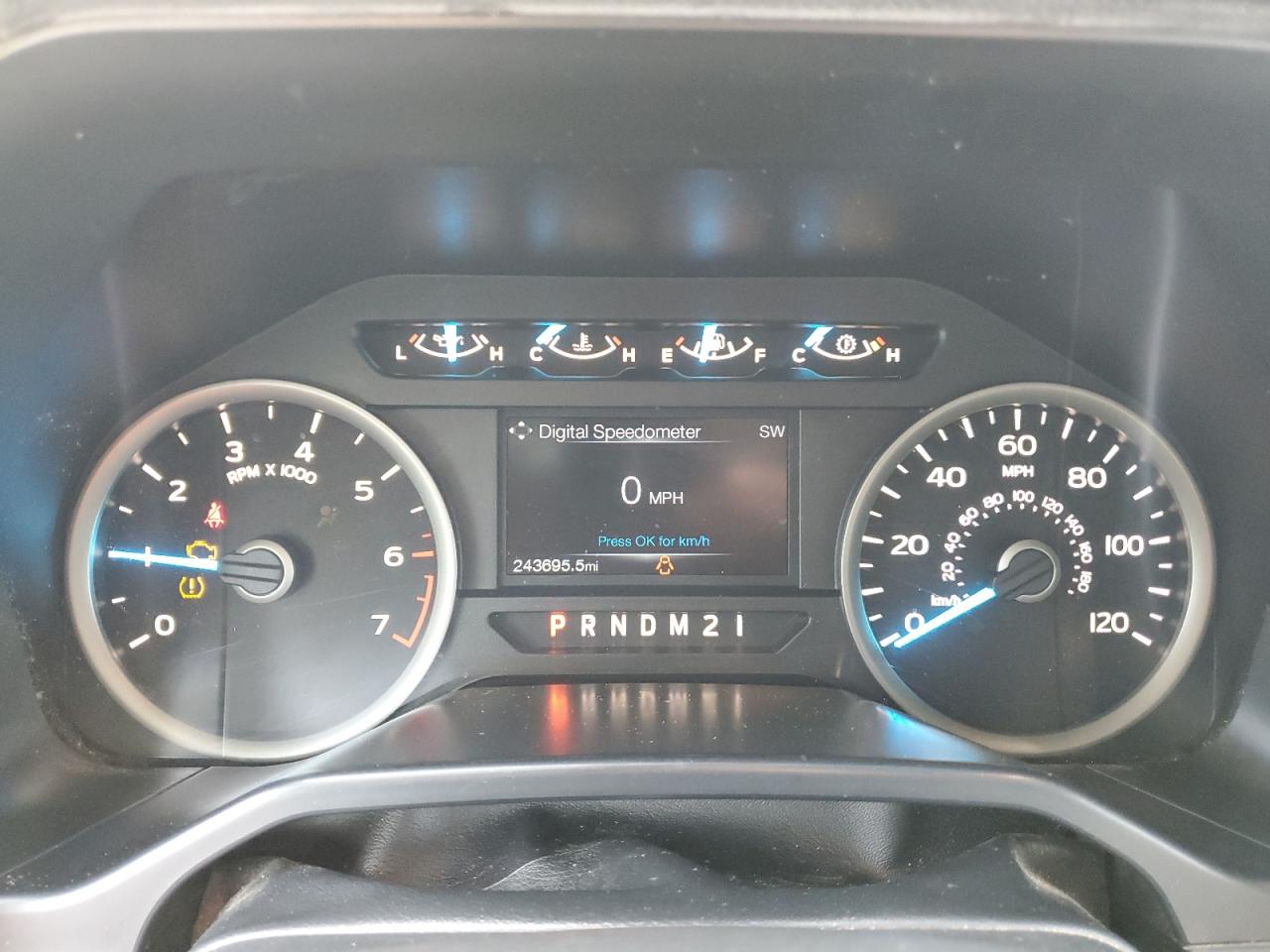 2015 Ford F-150 - Image 9