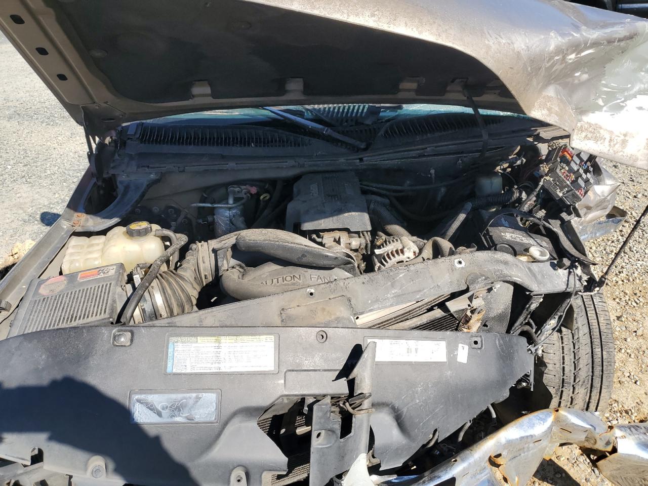 2000 Chevrolet Silverado C1500 VIN: 1GCEC19T4YZ183443 Lot: 46605465