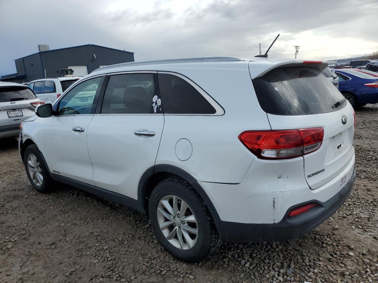 2016 Kia Sorento - Image 2