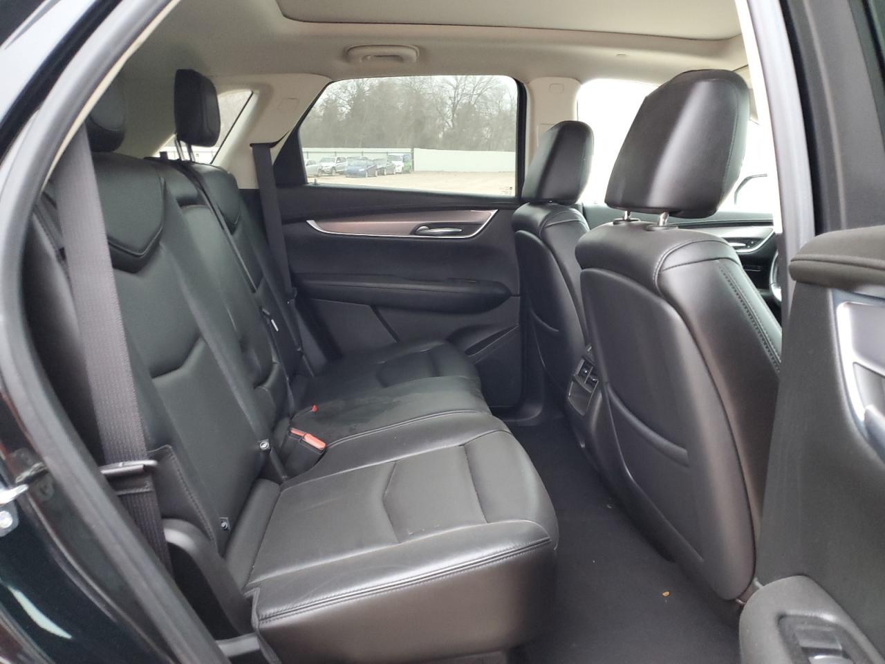 2018 Cadillac XT5 - Image 11