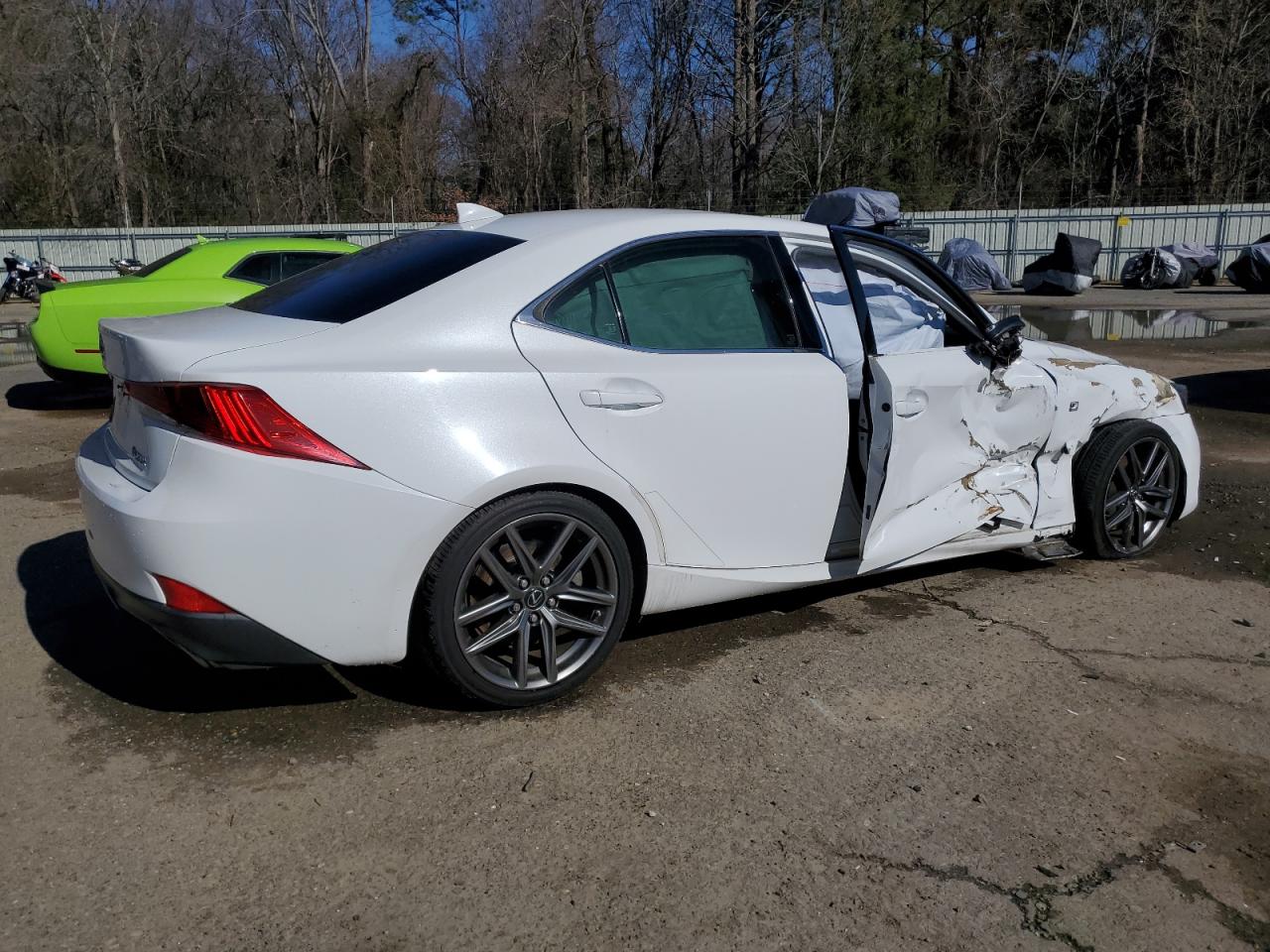 2017 Lexus IS - Image 3