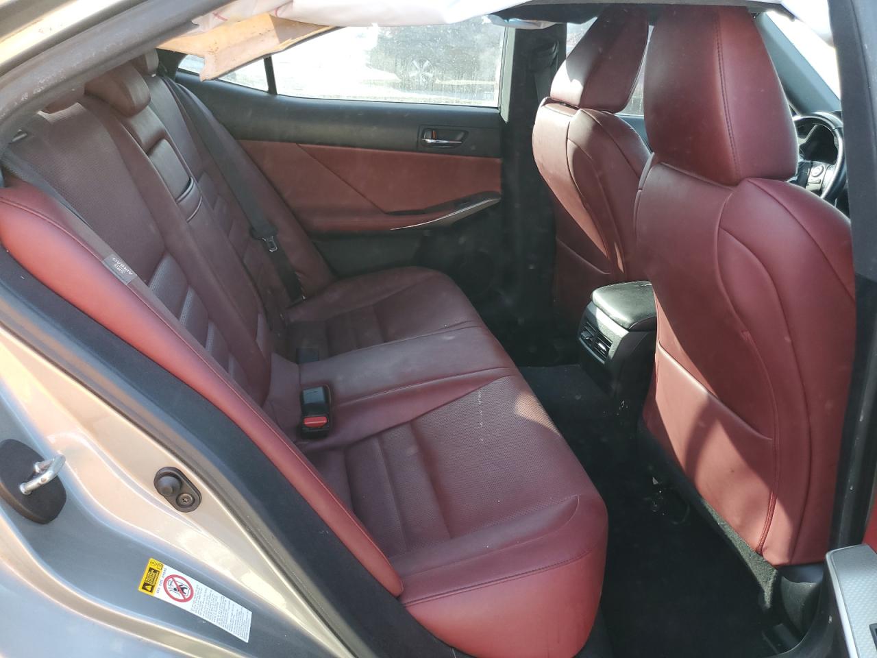 2016 Lexus IS - Image 11