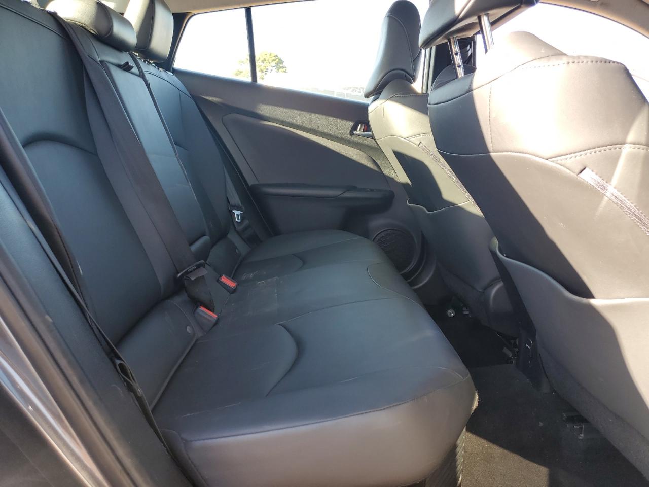 2018 Toyota Prius - Image 10