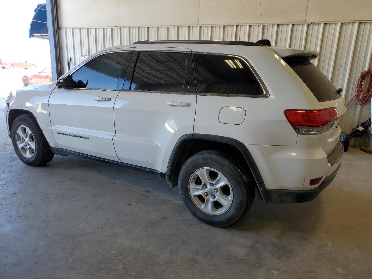 2017 Jeep Grand Cherokee - Image 2