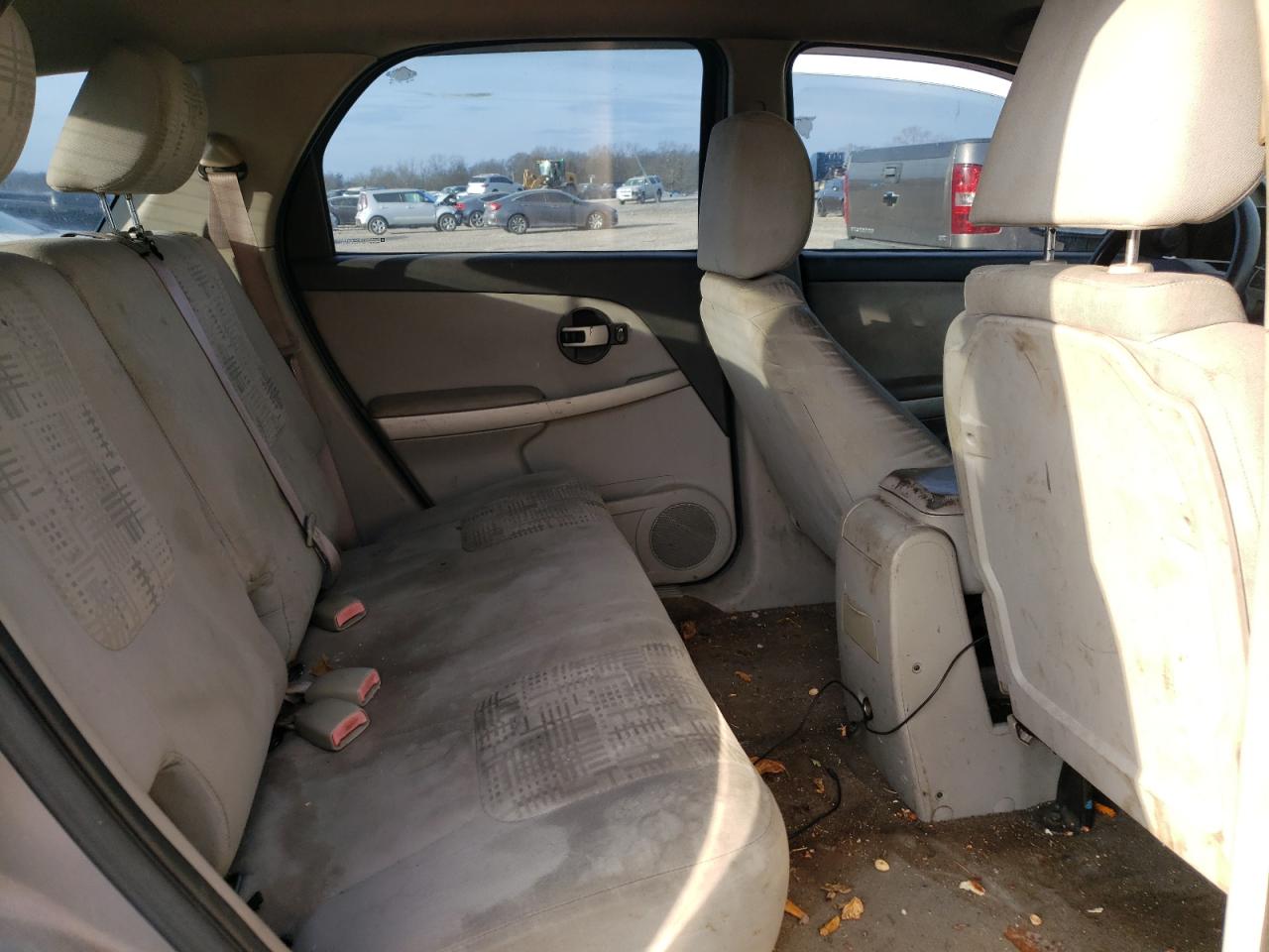 2005 Chevrolet Equinox - Image 11