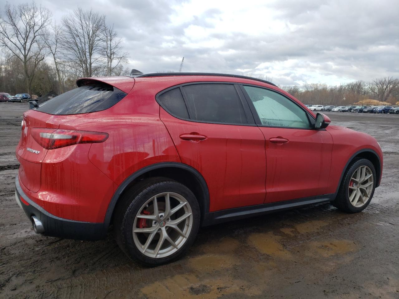 2018 Alfa Romeo Stelvio - Image 3