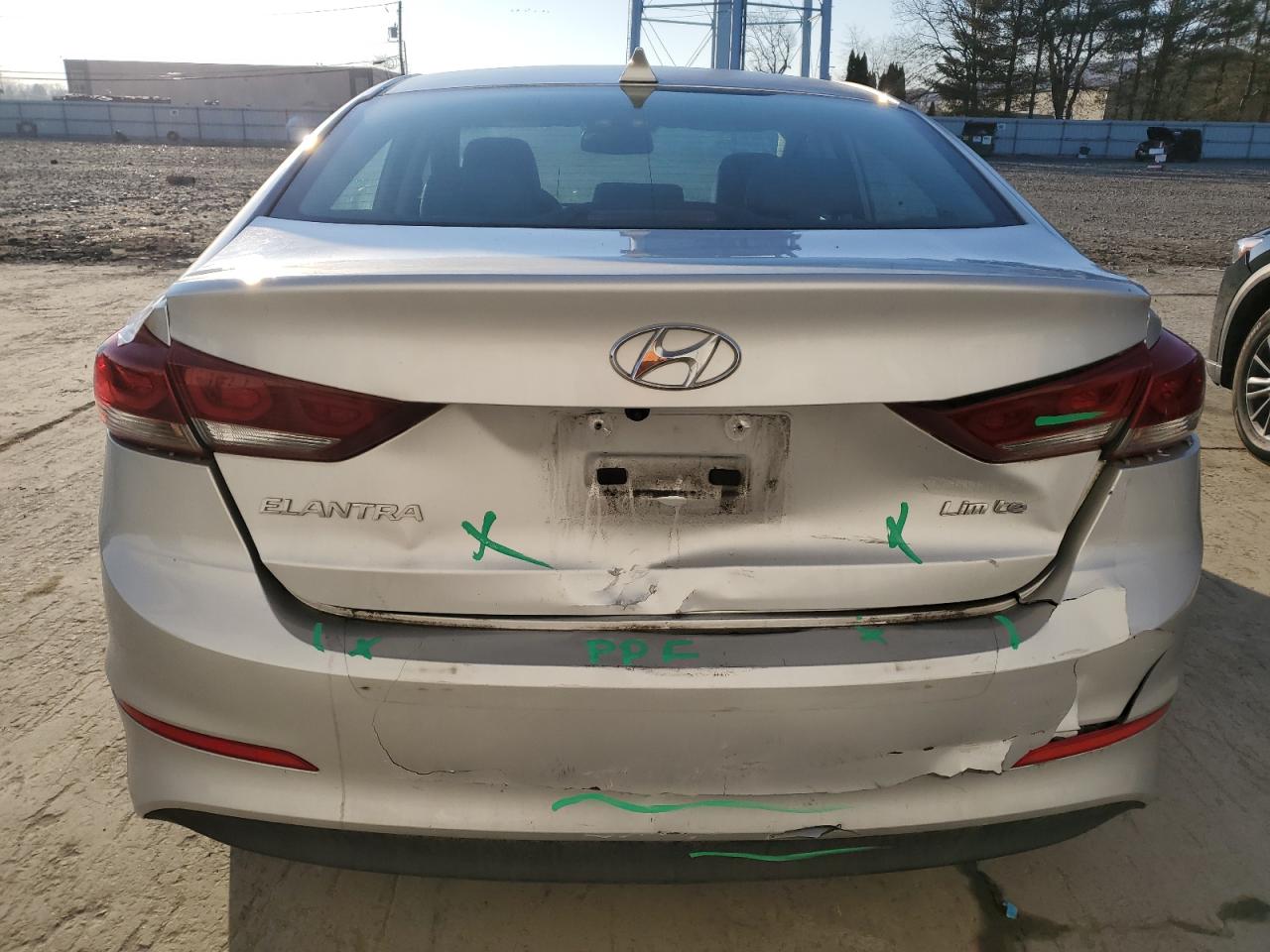 2017 Hyundai Elantra - Image 6