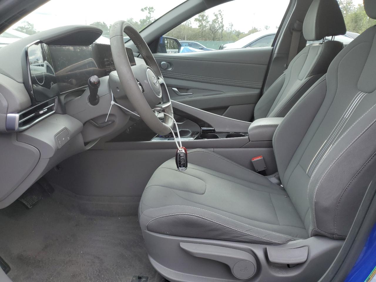 2023 Hyundai Elantra - Image 7