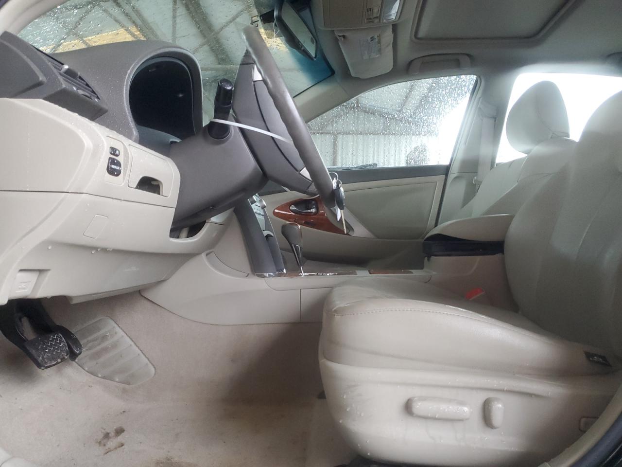 2009 Toyota Camry - Image 7