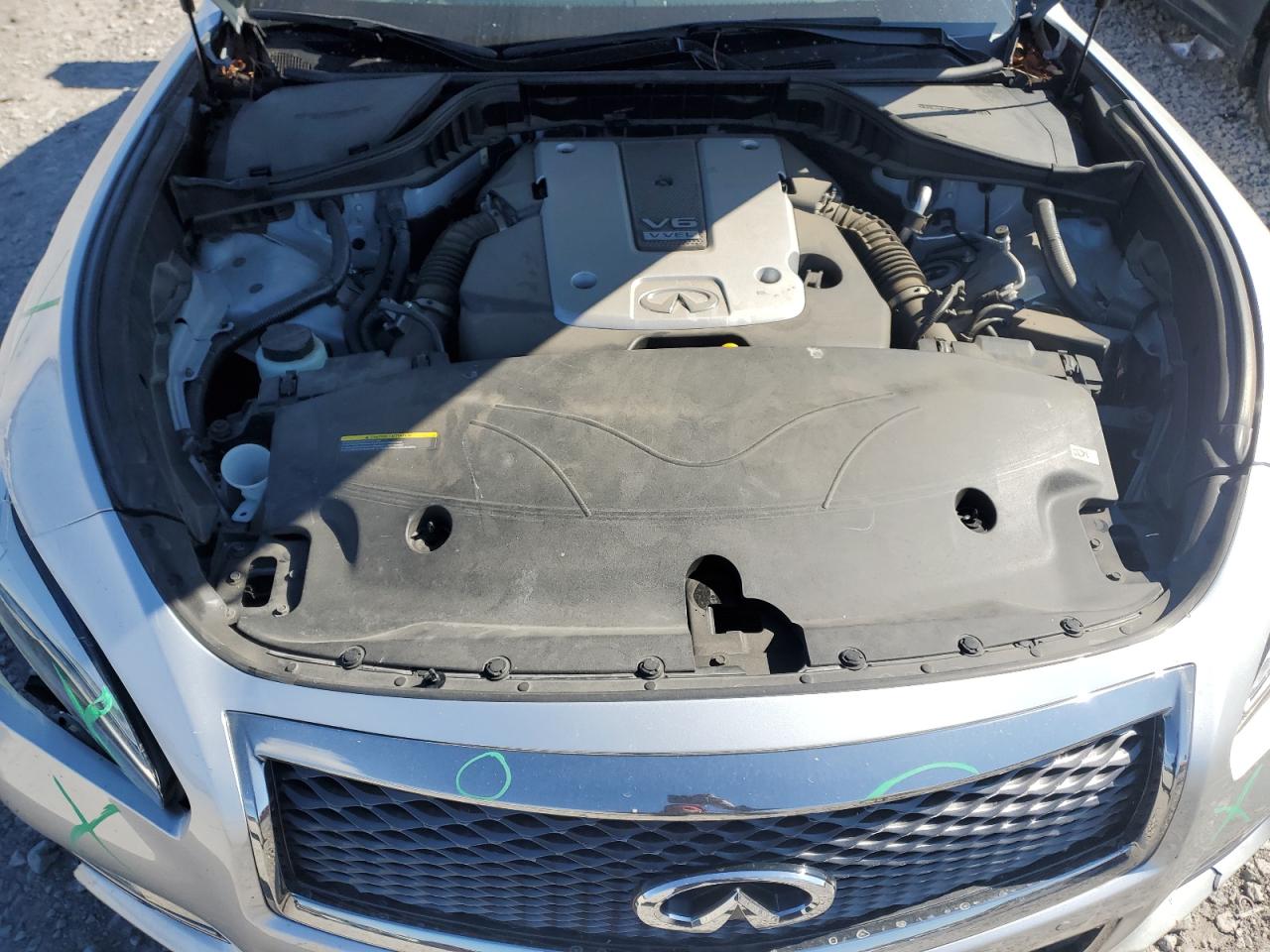 2018 Infiniti Q70 - Image 11