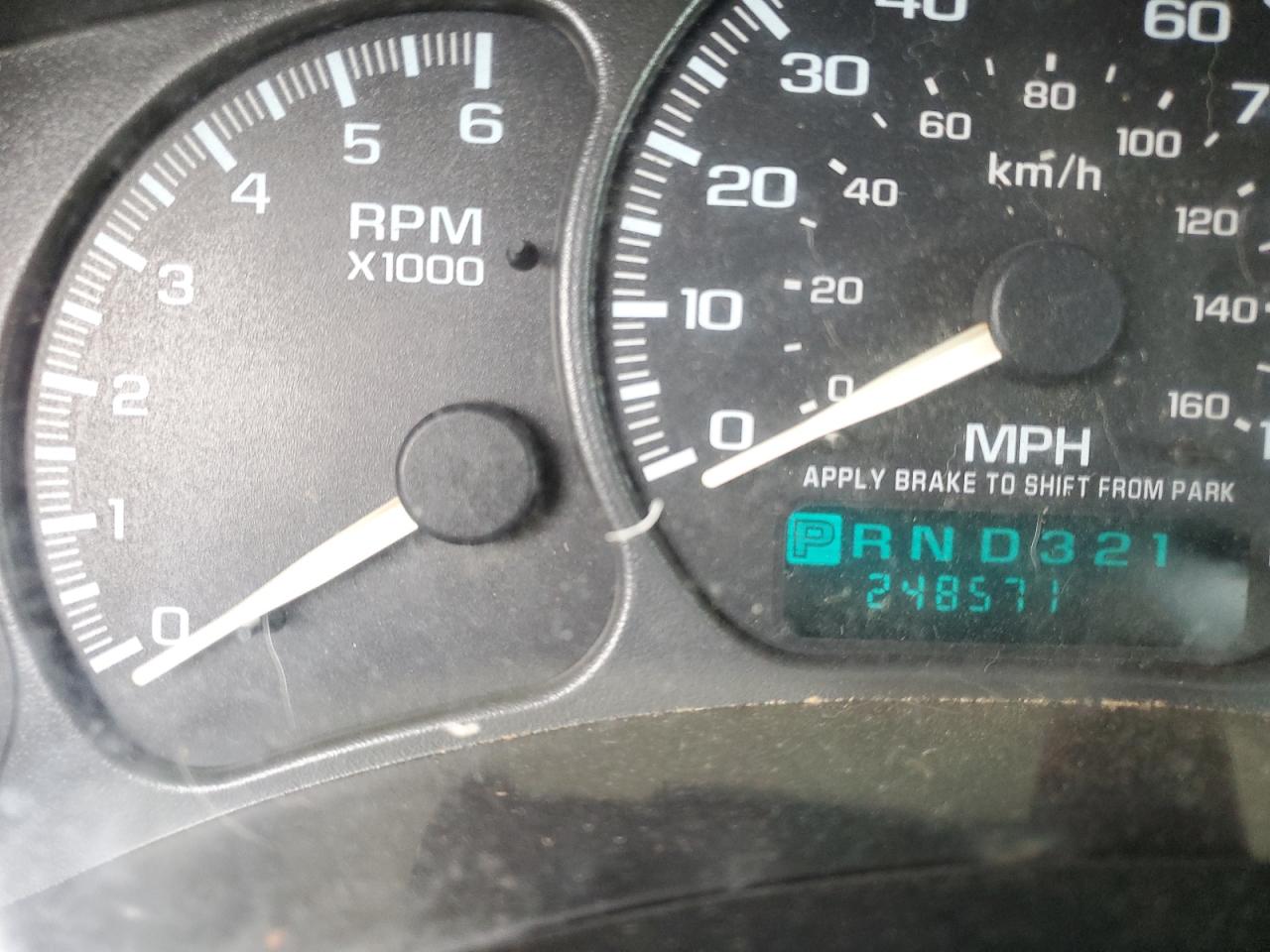 2002 Chevrolet Suburban - Image 9