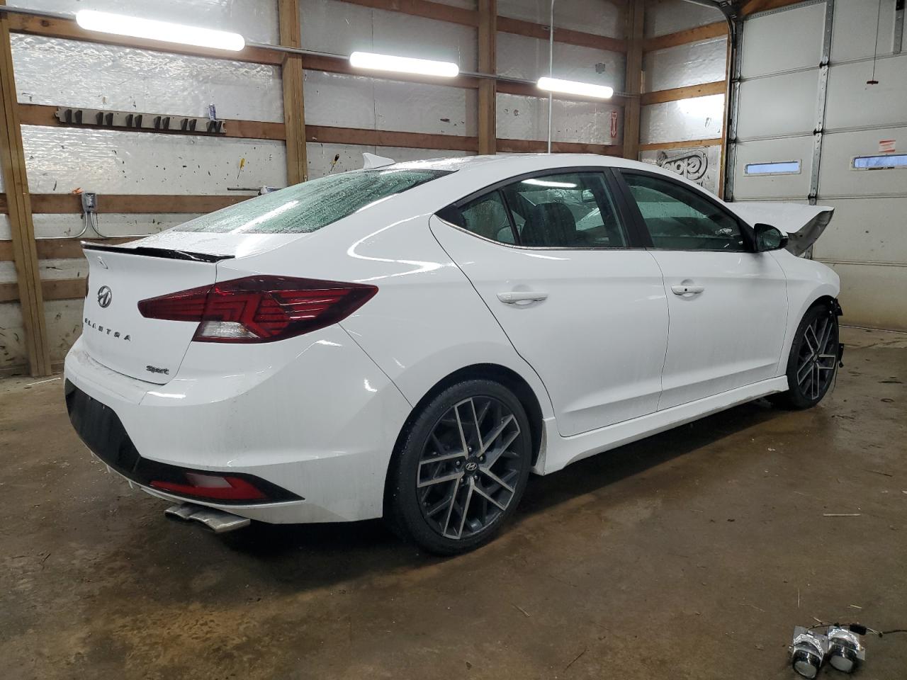 2019 Hyundai Elantra - Image 3