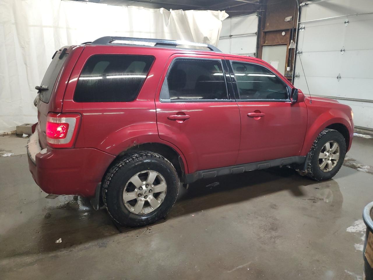 2010 Ford Escape - Image 3