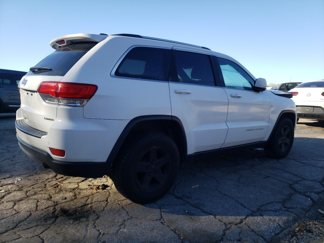 2016 Jeep Grand Cherokee - Image 3