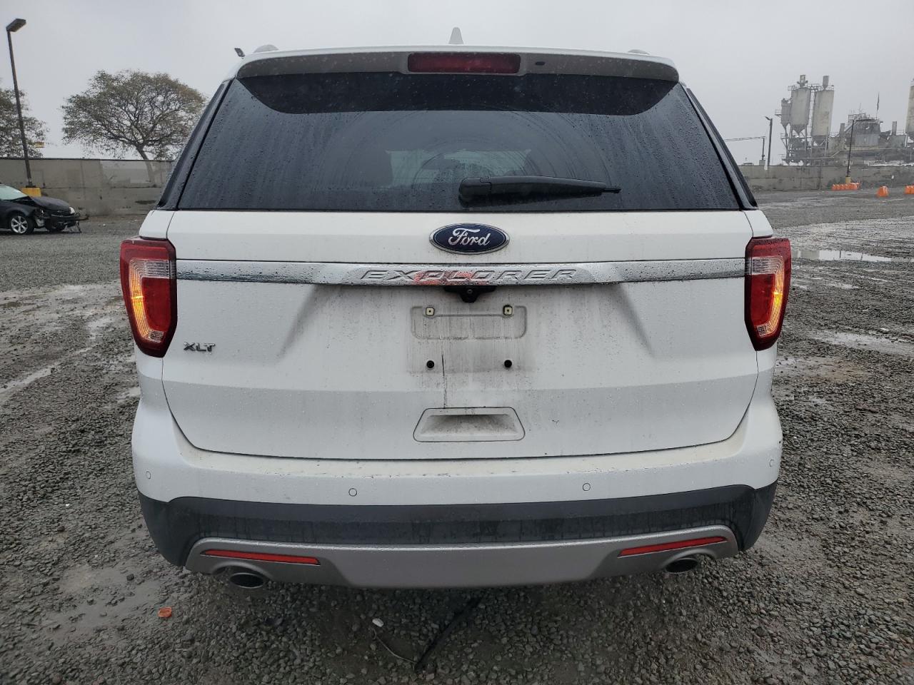 2017 Ford Explorer - Image 6