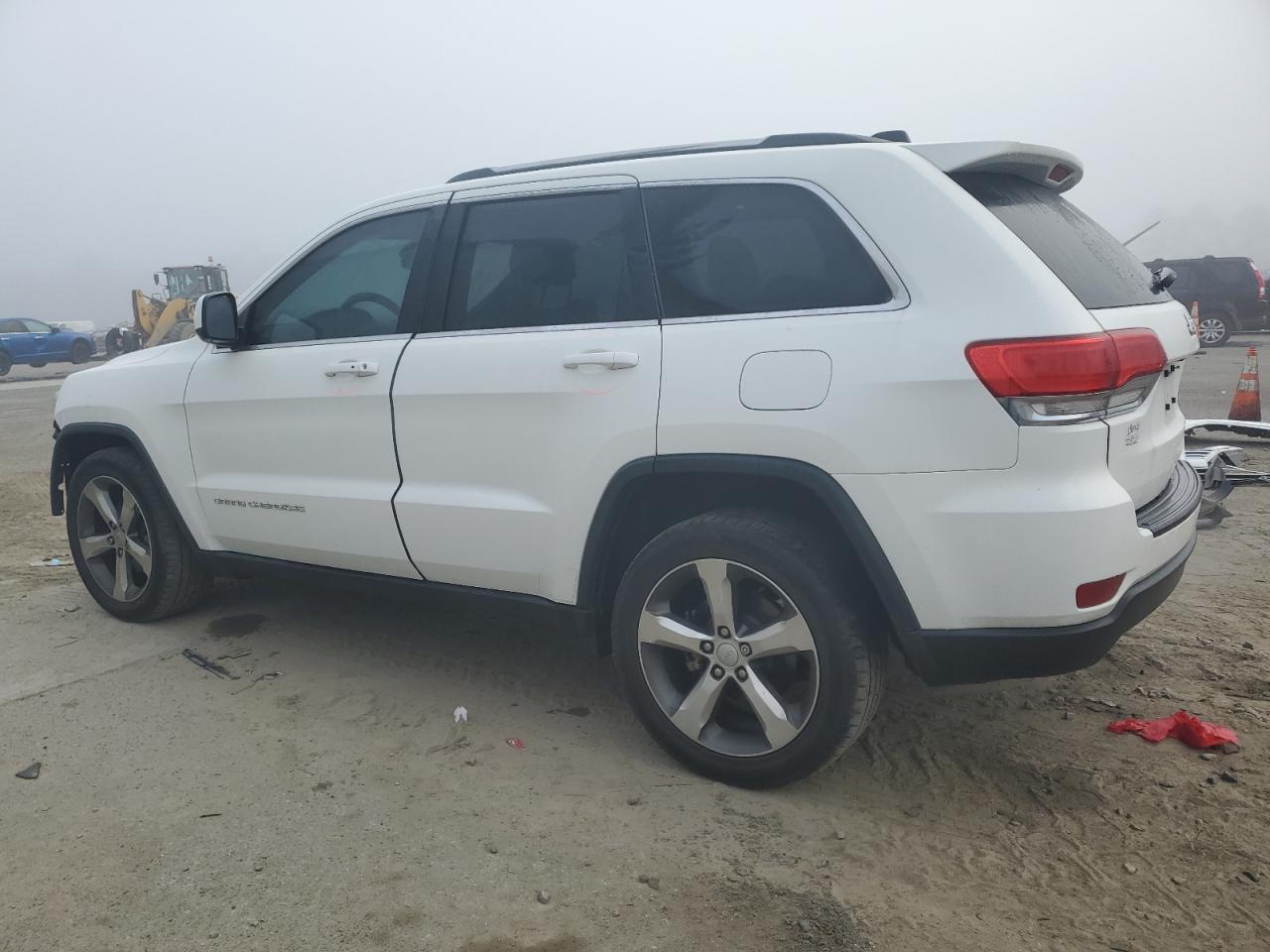 2015 Jeep Grand Cherokee - Image 2