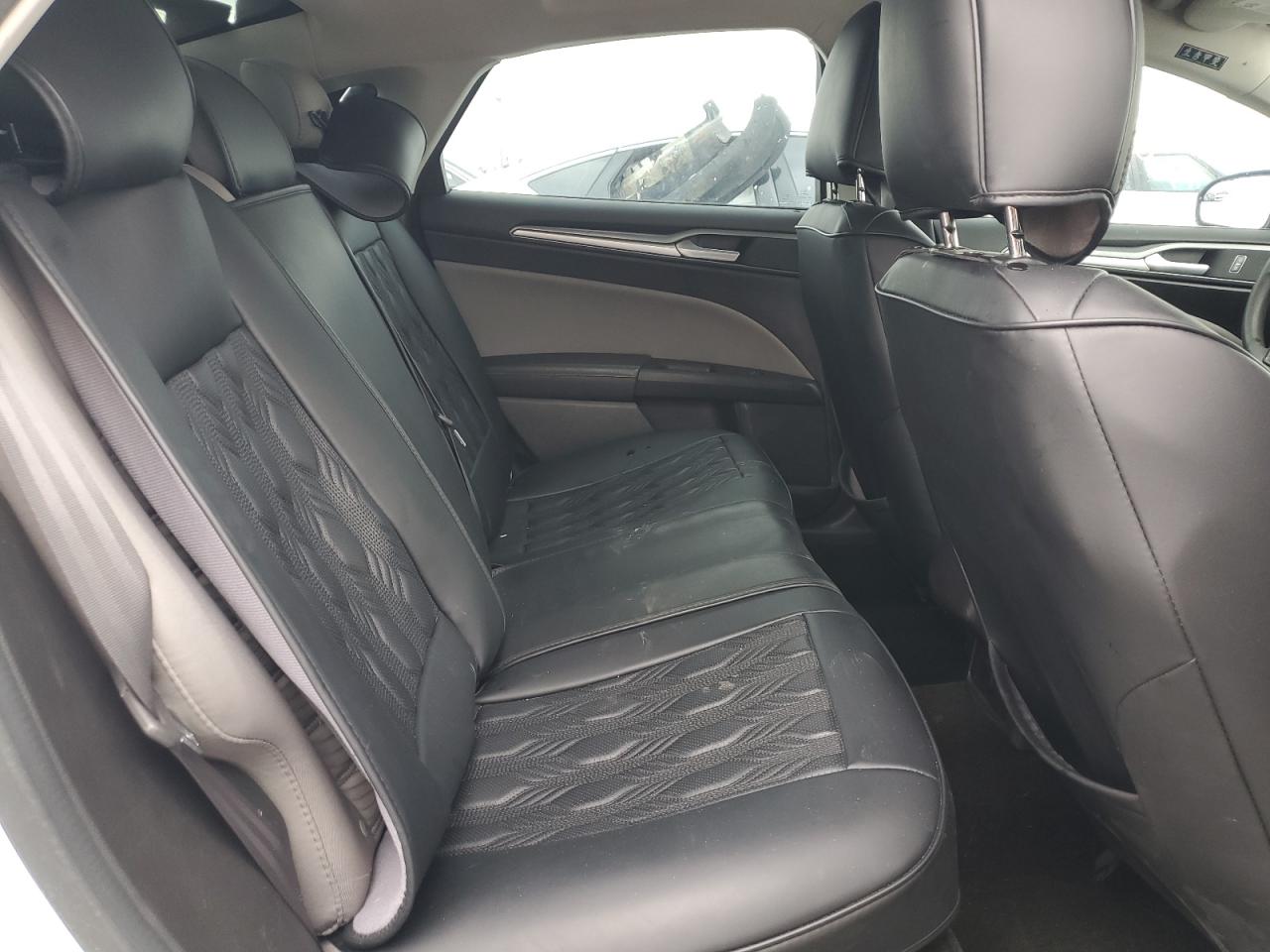 2016 Ford Fusion - Image 10