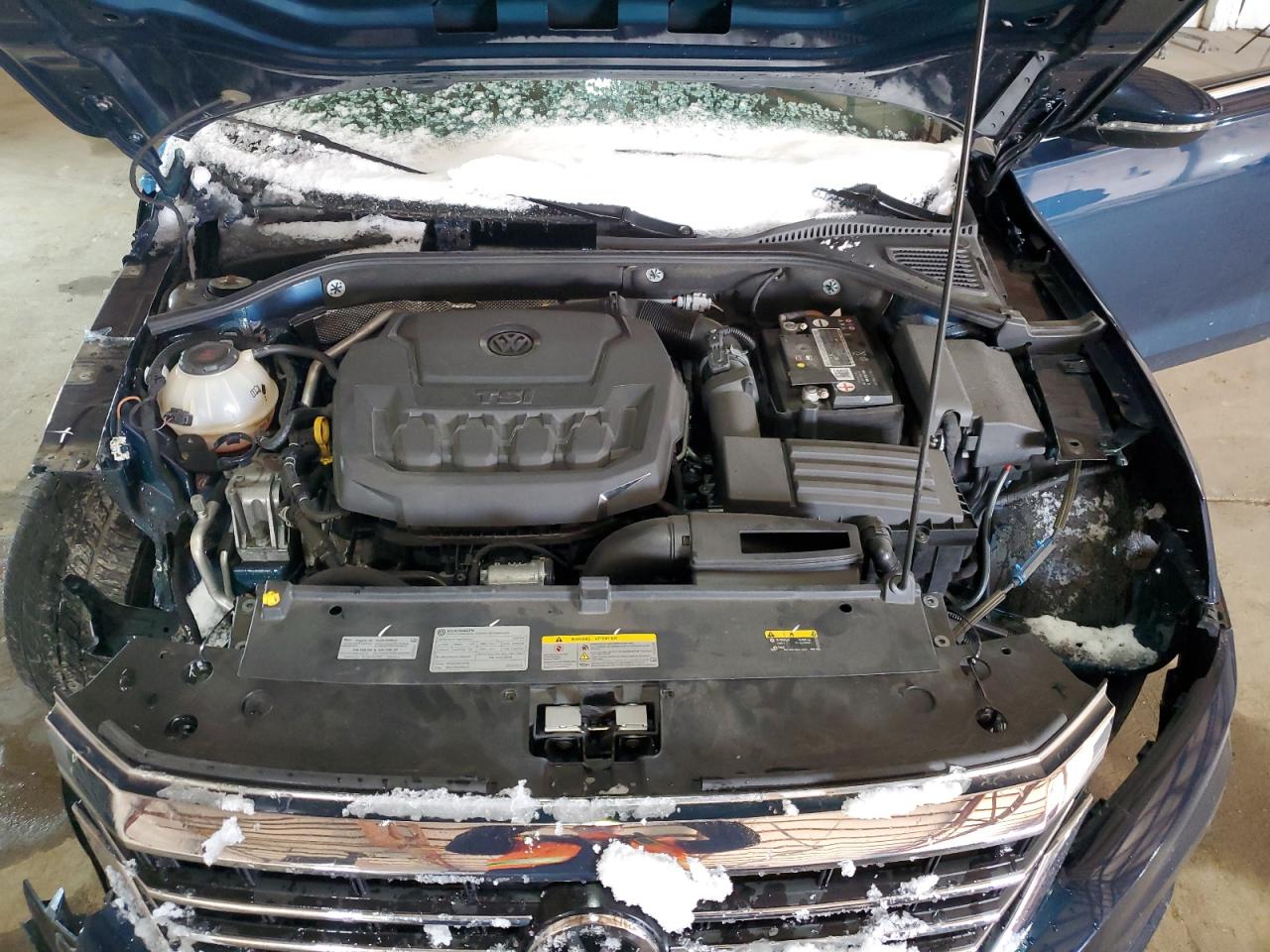 2021 Volkswagen Passat - Image 11