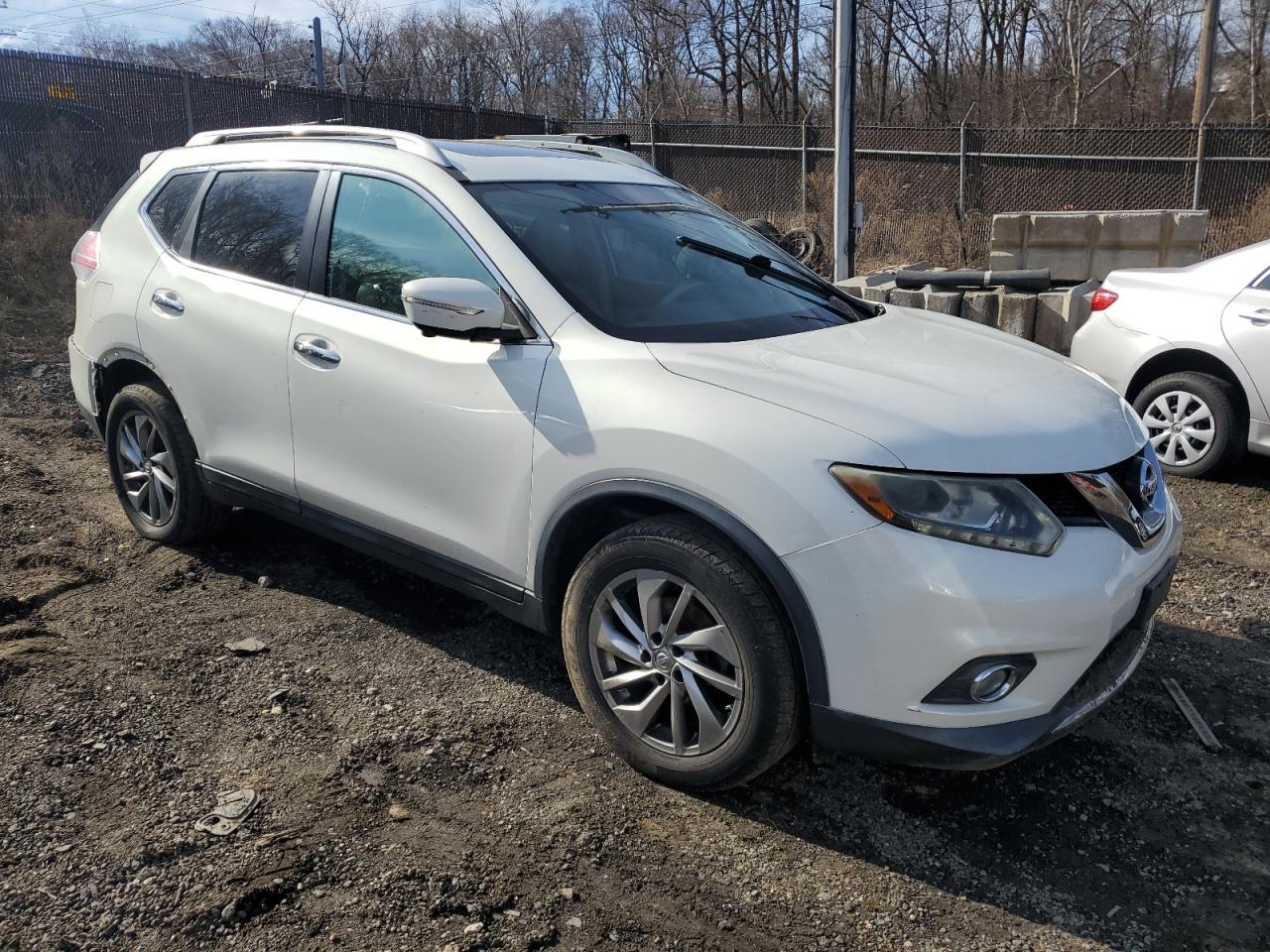 2014 Nissan Rogue - Image 4