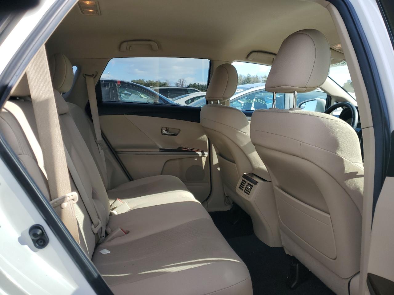 2015 Toyota Venza - Image 11