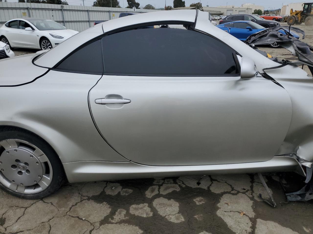 2002 Lexus SC - Image 10