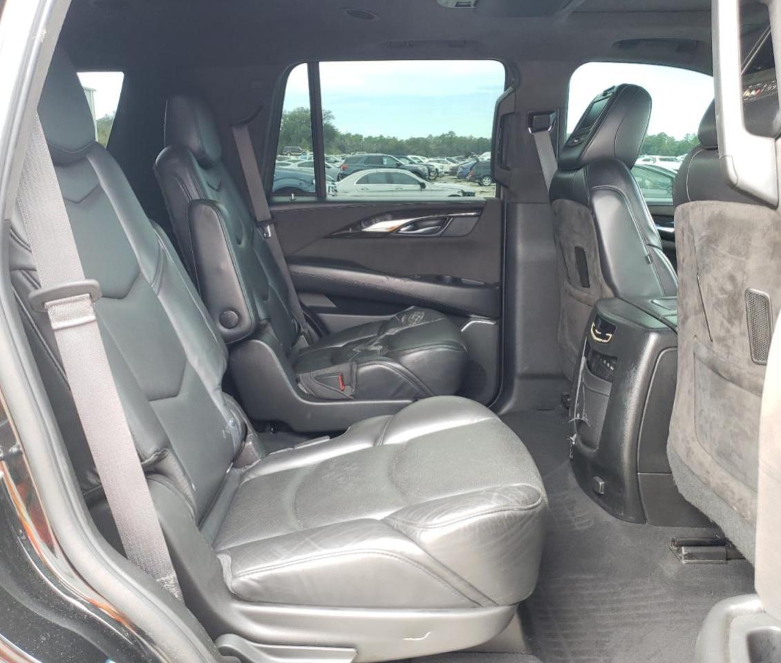 2018 Cadillac Escalade - Image 12