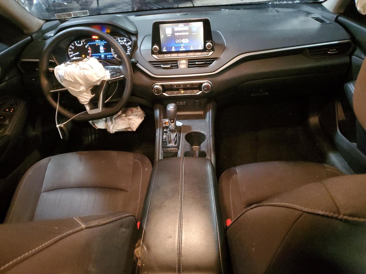 2020 Nissan Altima - Image 8