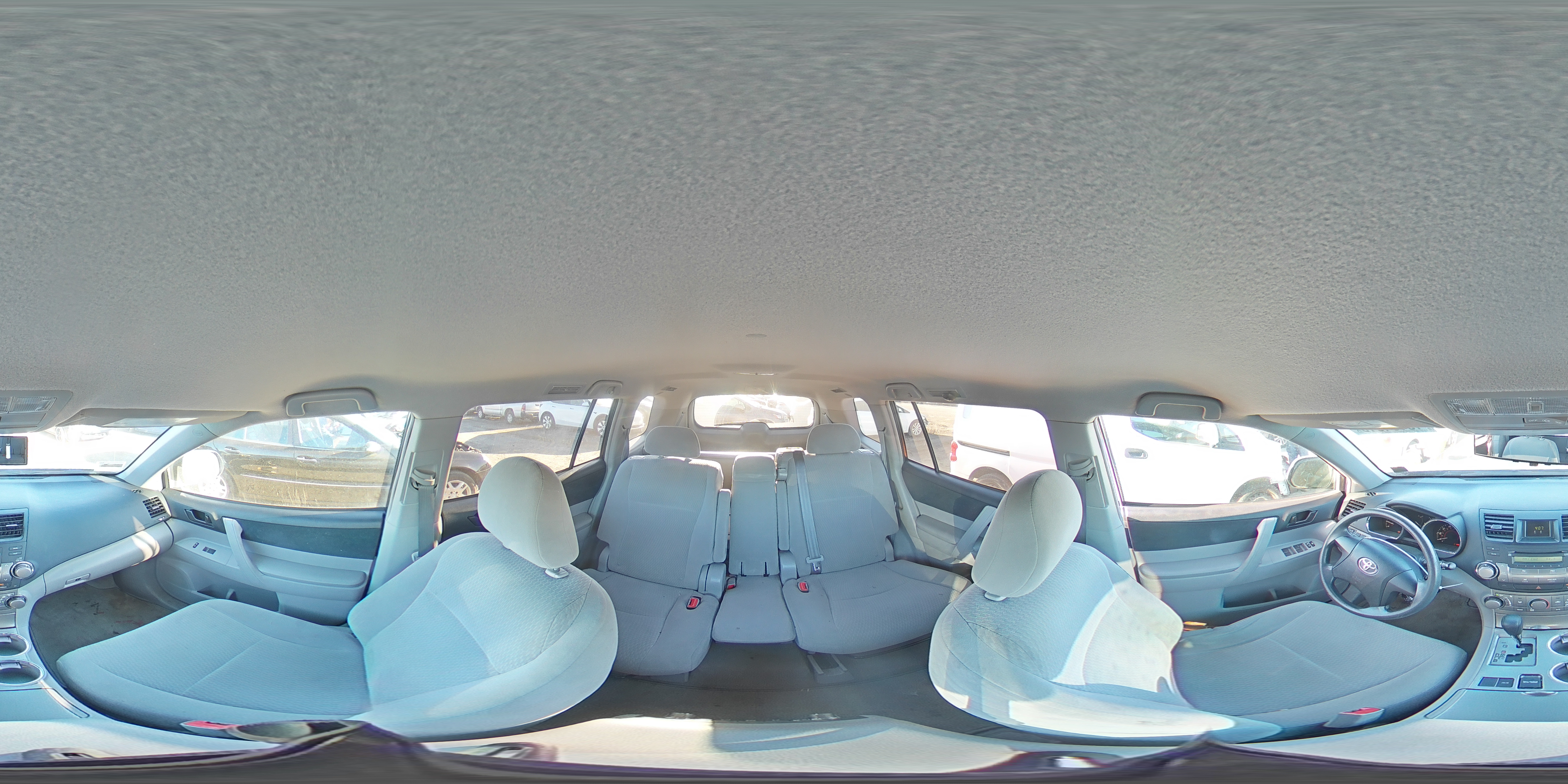 2010 Toyota Highlander - Image 13