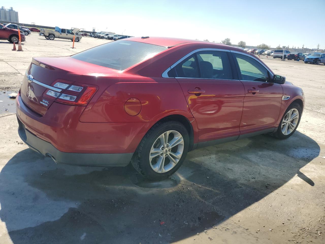 2015 Ford Taurus - Image 3