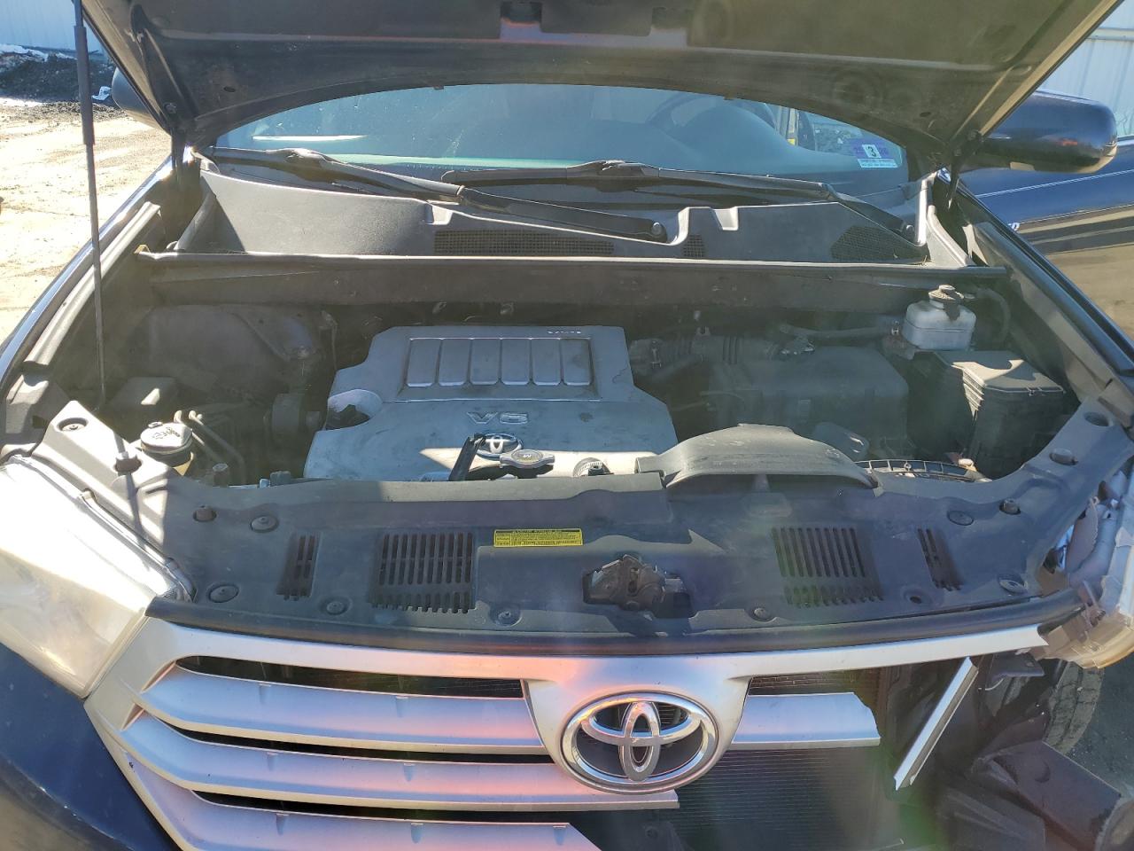 2011 Toyota Highlander - Image 14