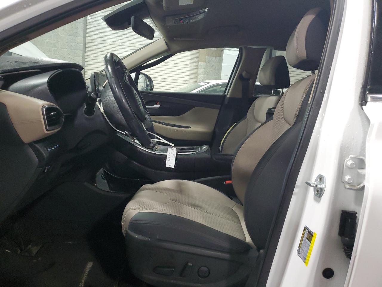 2022 Hyundai Santa Fe - Image 7