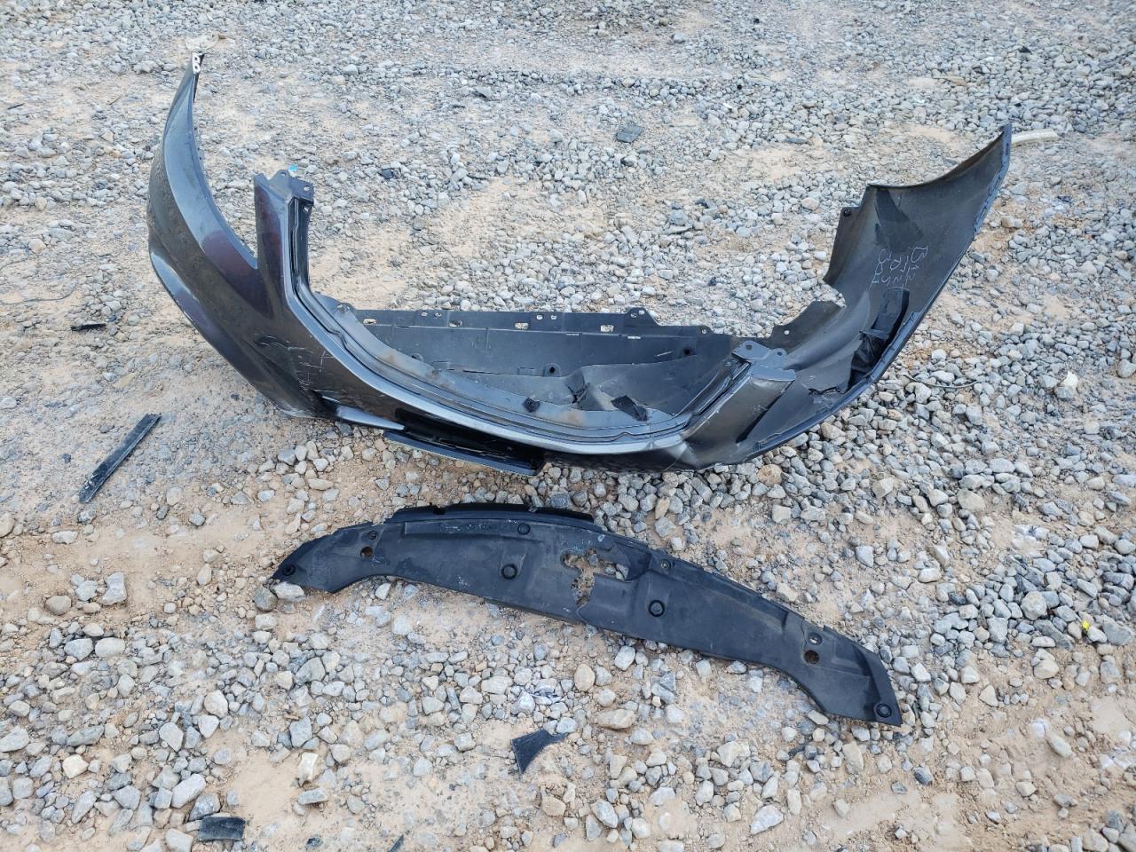 2011 Honda Accord Lxp VIN: 1HGCP2F40BA150672 Lot: 56401825