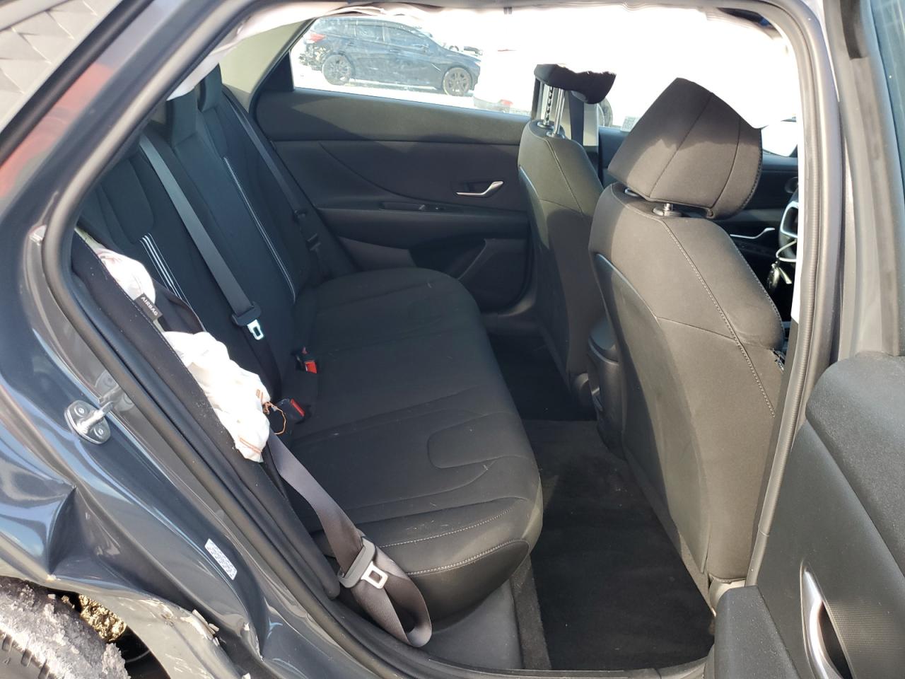 2024 Hyundai Elantra - Image 11